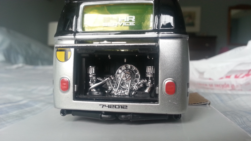 Illustration for article titled VW taxi van!